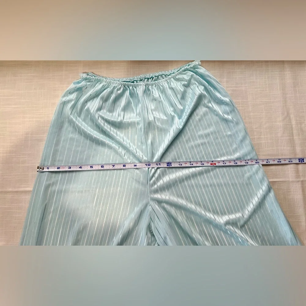 ⭐️ Vintage Scentimental Nights Light Blue Lace Chemise Lounge‎ Set Est Size L.